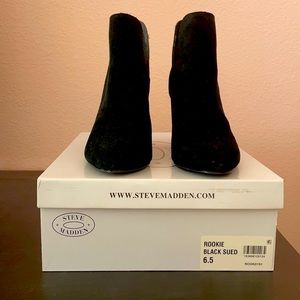 STEVE MADDEN ROOKIE BLACK SUEDE BOOTIE